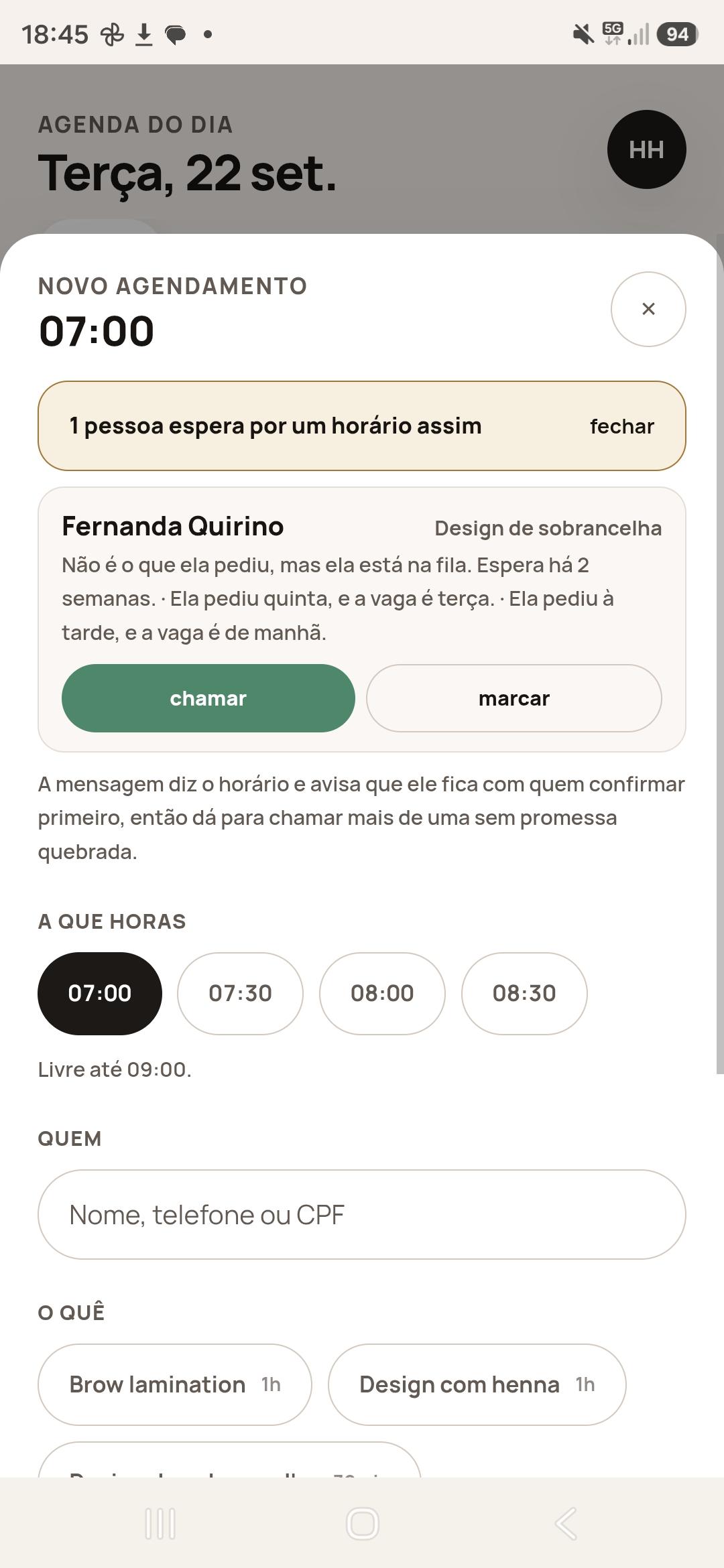 A folha de novo agendamento mostrando quem espera por aquele horário, com o motivo e o botão de chamar no WhatsApp
